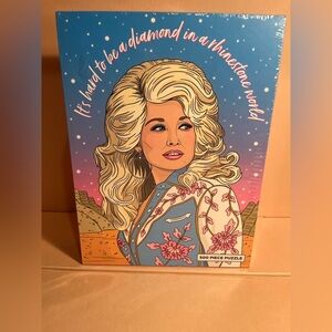 500 Piece Puzzle with Illustrated Portrait / DOLLY PARTON🎀🎀🎀🎀🎀🎀🎀🎀🎀🎀🎀🎀🎀